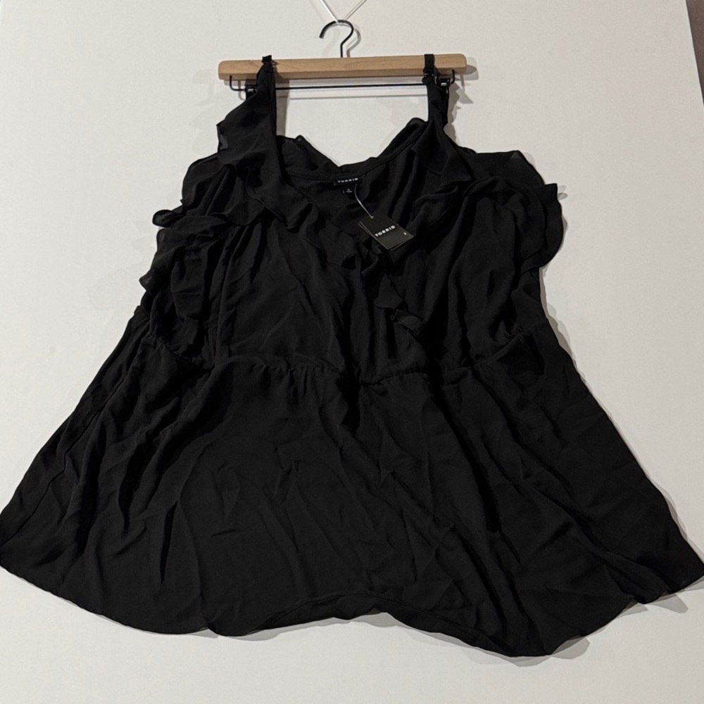 5 torrid ruffled goth tank top nwt